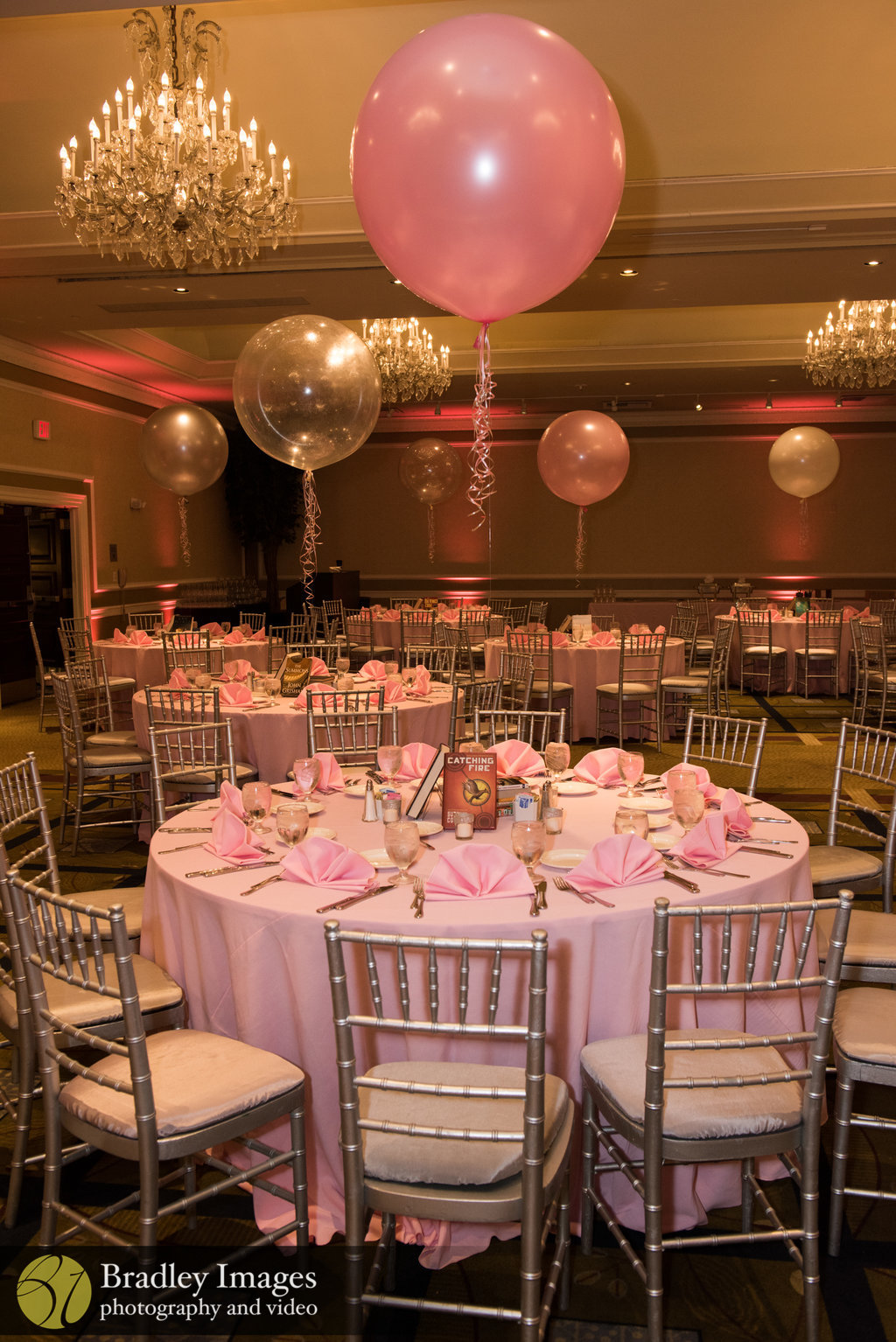 Balloon and book centerpieces at Lindsey's pink book themed Bat Mitzvah party at DoubleTree Bethesda | Pop Color Events | Adding a Pop of Color to Bar & Bat Mitzvahs in DC, MD & VA | Photo by Bradley Images