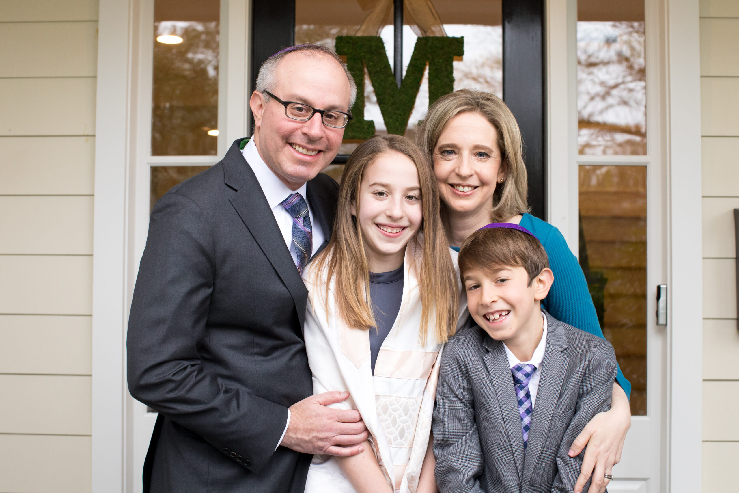 Maddie's Bat Mitzvah service in her Bethesda home | Pop Color Events | Adding a Pop of Color to Bar & Bat Mitzvahs in DC, MD, and VA | Photo by Jessica Latos Photography