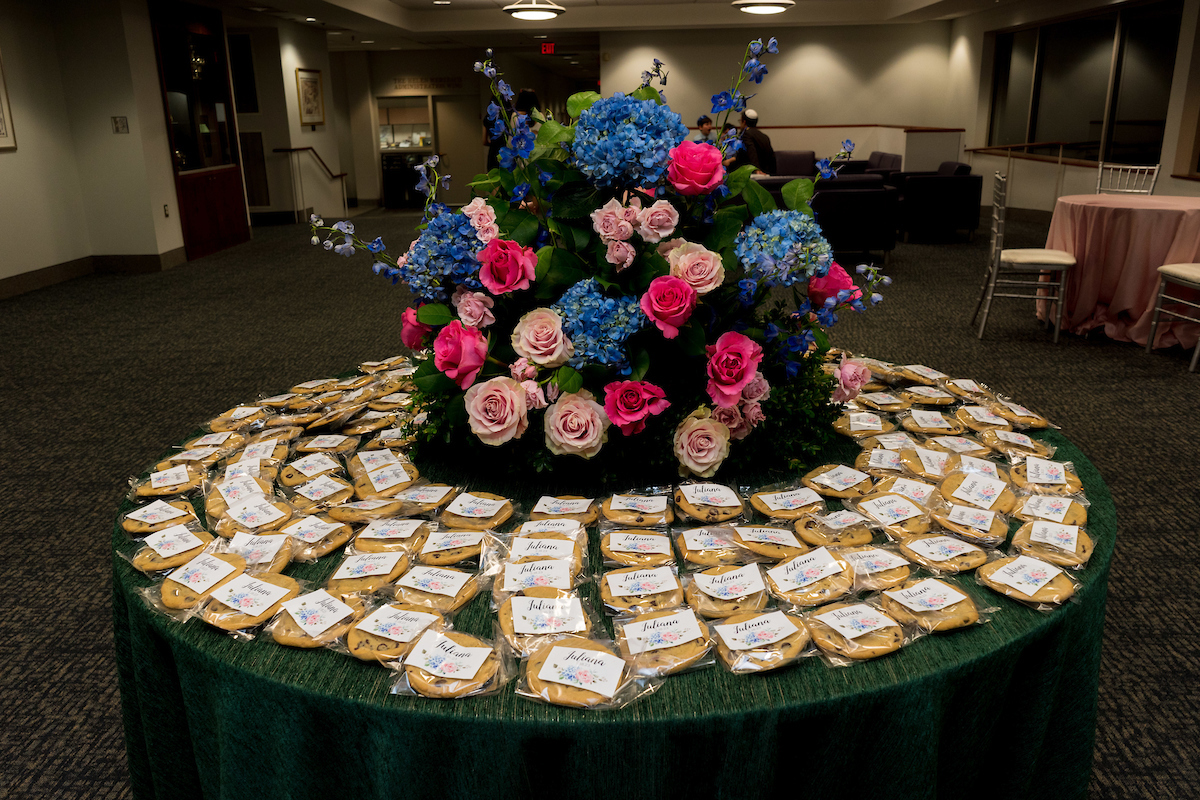Exit treats at Juliana's Floral Bat Mitzvah Party at Agudas Achim in Alexandria, VA | Pop Color Events | Adding a Pop of Color to Bar & Bat Mitzvahs in DC, MD & VA | Photo by: Michael Temchine Photography