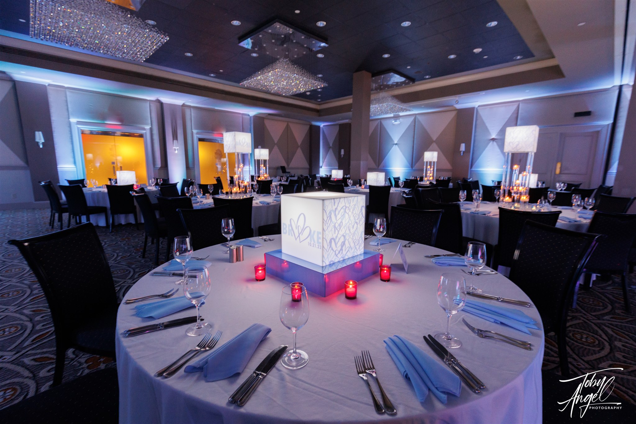 Brooke's Purple Heart Bat Mitzvah at Lakewood Country Club in Rockville, MD | Pop Color Events | Adding a Pop of Color to Bar & Bat Mitzvahs in DC, MD & VA | Photo by: Toby Angel Photography