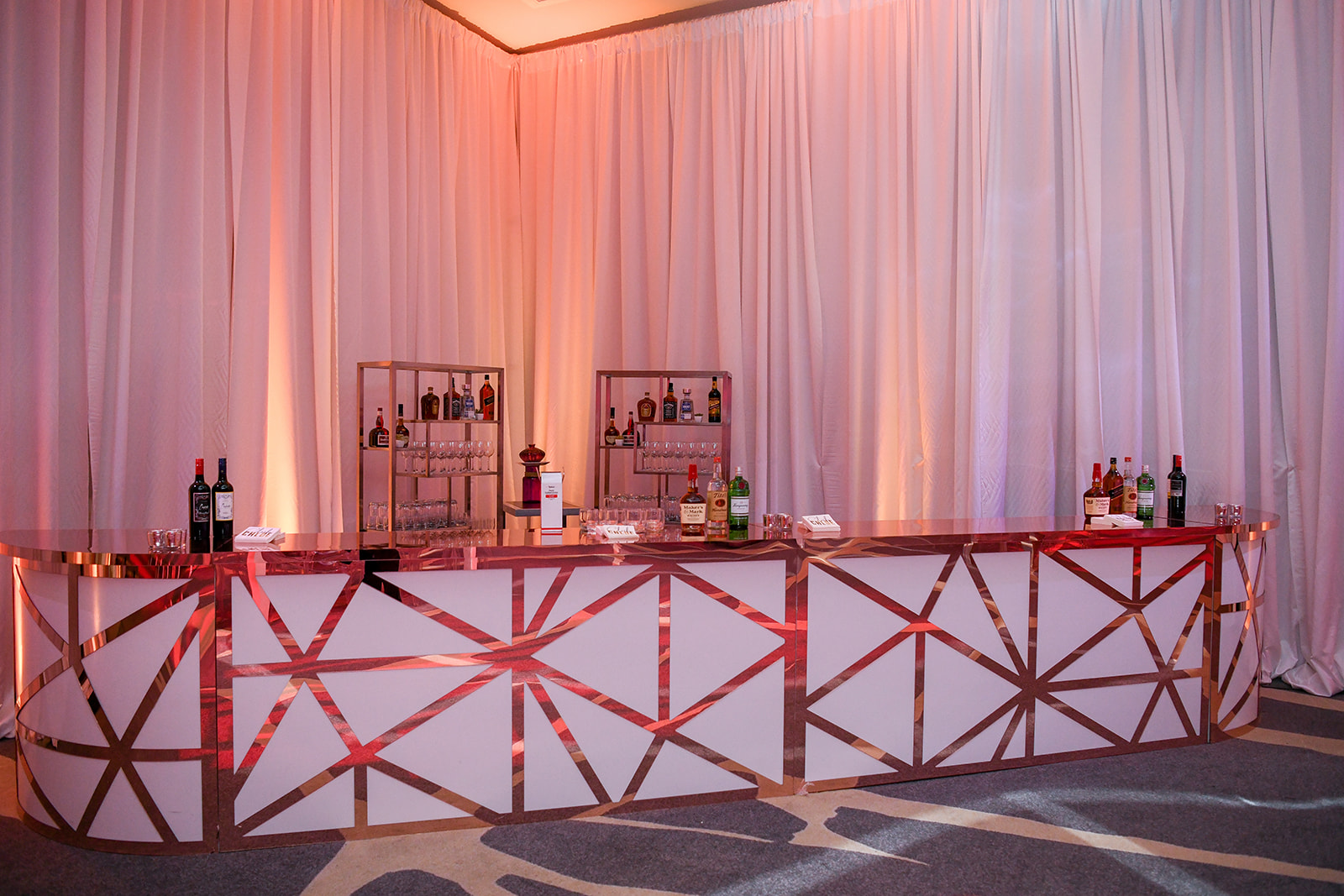 Abstract rose gold bar | Pop Color Events | Adding a Pop of Color to Bar & Bat Mitzvahs in DC, MD & VA | Photo by: Ana Isabel Photography