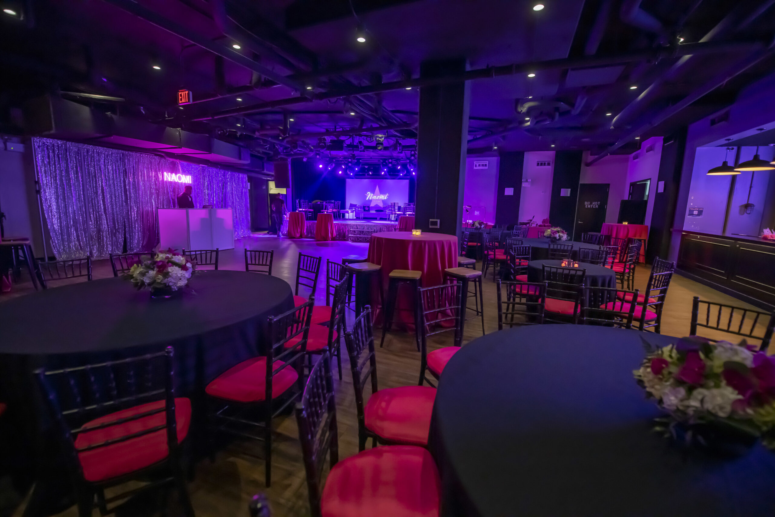Union Stage DC Bat MItzvah party | Pop Color Events | Adding a Pop of Color to Bar & Bat Mitzvahs in DC, MD & VA | Photo by: Bat Mitzvah at Union Stage DC | Pop Color Events | Adding a Pop of Color to Bar & Bat Mitzvahs in DC, MD & VA | Photo by: Jenn Reid Photography
