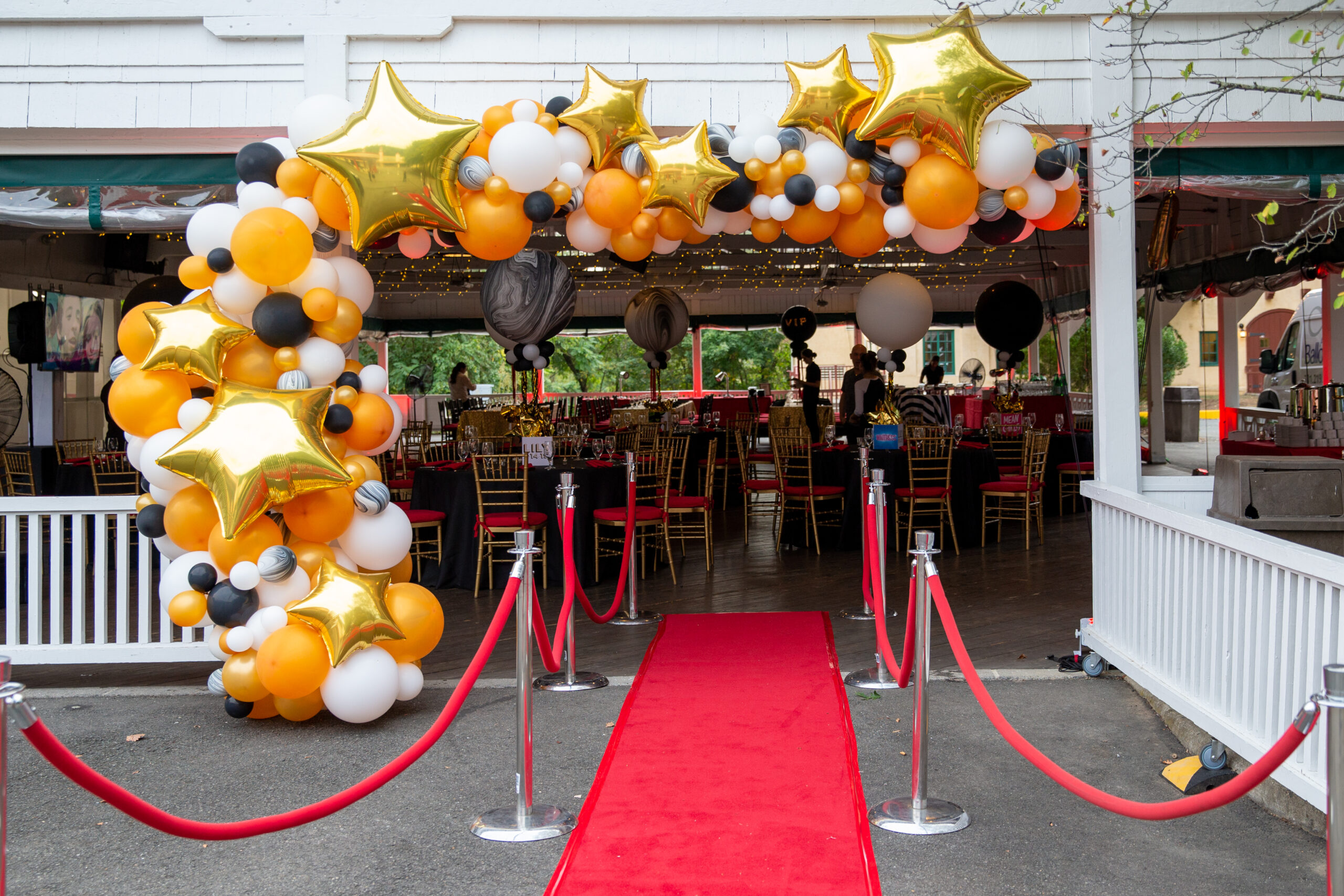 Red Carpet Balloons | Pop Color Events | Adding a Pop of Color to Bar & Bat Mitzvahs in DC, MD & VA | Photo by: Meyer Gladstone Photography